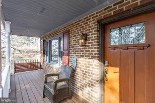 76 Grove Ln, Fredericksburg, VA 22406 - Photo 2