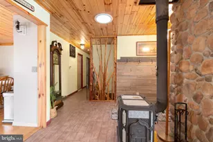 76 Grove Ln, Fredericksburg, VA 22406 - Photo 6