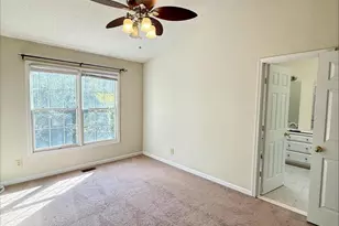 402 Batley Ct, Fredericksburg, VA 22406 - Photo 12