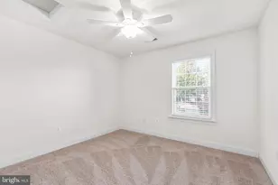 425 Gentle Breeze Cir, Fredericksburg, VA 22406 - Photo 28