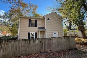 241 Cambridge St, Fredericksburg, VA 22405 - Photo 2