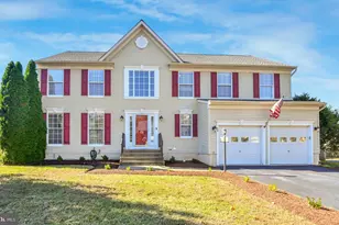 39 Village Grove Rd, Fredericksburg, VA 22406 - Photo 1