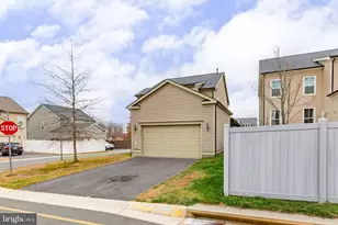 930 Forsythia Ln, Stafford, VA 22554 - Photo 52