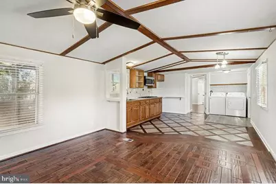 14 Robert St, Stafford, VA 22554 - Photo 2