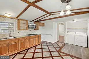 14 Robert St, Stafford, VA 22554 - Photo 8