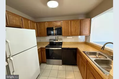 102 Picadilly #203, Stafford, VA 22554 - Photo 6