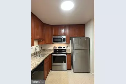 307 Madison Court, Stafford, VA 22554 - Photo 2