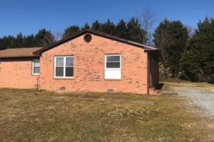 1815 Meadow Dr, Fredericksburg, VA 22405 - Photo 1