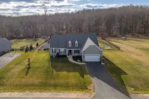 151 Moffett Ln, Fredericksburg, VA 22406 - Photo 10