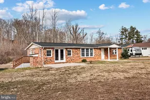 27 Truslow Rd, Fredericksburg, VA 22405 - Photo 4