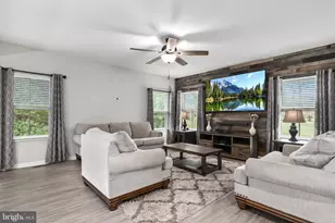 305 Courthouse Manor Dr, Stafford, VA 22554 - Photo 10