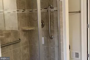 252 Long Point Dr, Fredericksburg, VA 22406 - Photo 8