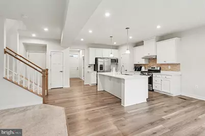 484 Bridgepoint Drive, Fredericksburg, VA 22405 - Photo 4