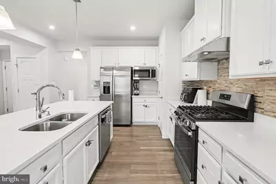 484 Bridgepoint Drive, Fredericksburg, VA 22405 - Photo 6