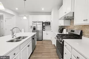 484 Bridgepoint Dr, Fredericksburg, VA 22405 - Photo 6