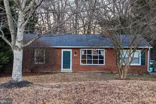 10 Hickory Ridge Dr, Fredericksburg, VA 22405 - Photo 1