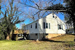 3 Fairfax Cir, Fredericksburg, VA 22405 - Photo 2