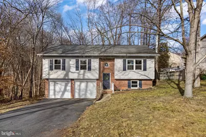 1703 Sherwood Dr, Fredericksburg, VA 22405 - Photo 2
