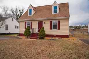 216 Marion St, Fredericksburg, VA 22405 - Photo 2