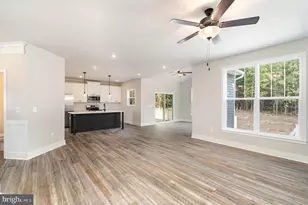 1008 Lakeview Dr, Stafford, VA 22556 - Photo 10