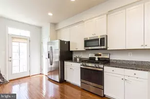 316 Rolling Valley Dr, Fredericksburg, VA 22405 - Photo 4