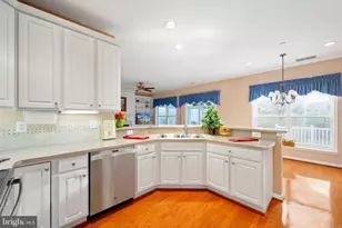 28 Castlewood Dr, Fredericksburg, VA 22406 - Photo 26