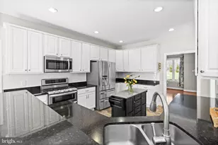 240 Poplar Rd, Fredericksburg, VA 22406 - Photo 18