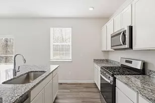 141 Livingwood Ct, Fredericksburg, VA 22405 - Photo 6