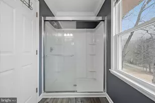 911 Walnut Dr, Fredericksburg, VA 22405 - Photo 30