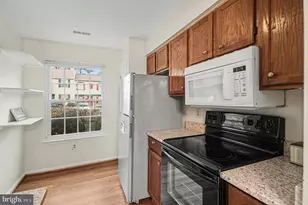 211 Wind Ridge Dr, Stafford, VA 22554 - Photo 4