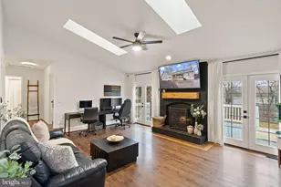 207 Midshipman Cir, Stafford, VA 22554 - Photo 6