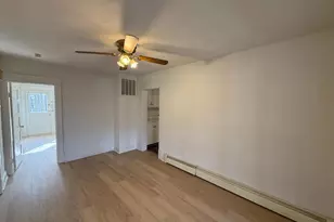 885 Truslow Rd, Fredericksburg, VA 22406 - Photo 12