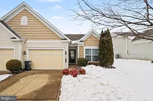 257 Long Point Dr, Fredericksburg, VA 22406 - Photo 2