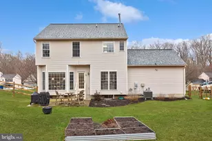 25 Fresh Water Dr, Fredericksburg, VA 22405 - Photo 32