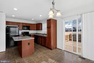 211 Dundee Pl, Fredericksburg, VA 22405 - Photo 10