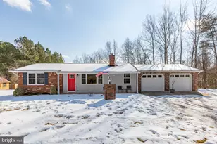 391 Holly Corner Rd, Fredericksburg, VA 22406 - Photo 1