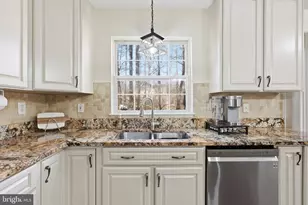 11 Silverthorn Ct, Stafford, VA 22554 - Photo 4