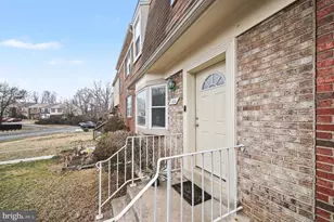 1106 Thomas Jefferson Pl, Fredericksburg, VA 22405 - Photo 4