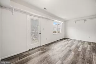 1106 Thomas Jefferson Pl, Fredericksburg, VA 22405 - Photo 6