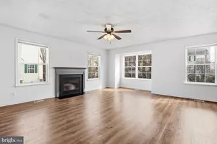 522 Clint Ln, Fredericksburg, VA 22405 - Photo 2