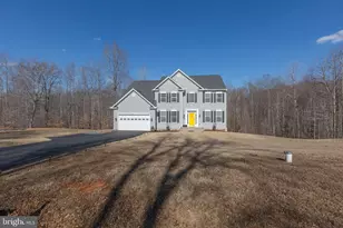 74 Crowncrest Rd, Fredericksburg, VA 22406 - Photo 2