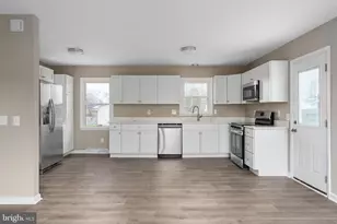 402 Sullivan Dr, Fredericksburg, VA 22405 - Photo 8