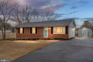 402 Sullivan Dr, Fredericksburg, VA 22405 - Photo 1