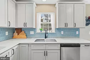 6 Summerfield Ln, Fredericksburg, VA 22405 - Photo 2