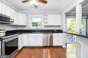 207 Westminster Ln, Stafford, VA 22556 - Photo 8