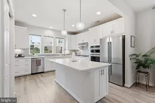 5950 Avery Pt Dr, Fredericksburg, VA 22406 - Photo 12