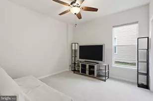 5950 Avery Pt Dr, Fredericksburg, VA 22406 - Photo 14