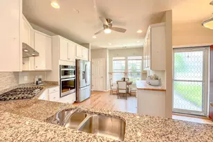 14 Pensacola St, Fredericksburg, VA 22406 - Photo 2