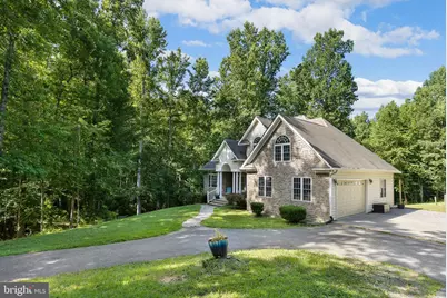 17 Old Banks Drive, Fredericksburg, VA 22406 - Photo 2
