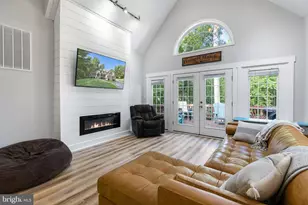 17 Old Banks Dr, Fredericksburg, VA 22406 - Photo 12